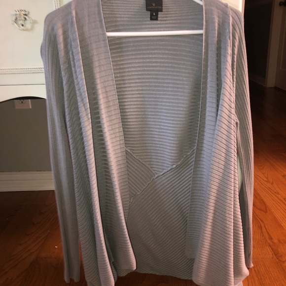 Sweater - Picture 3 of 4